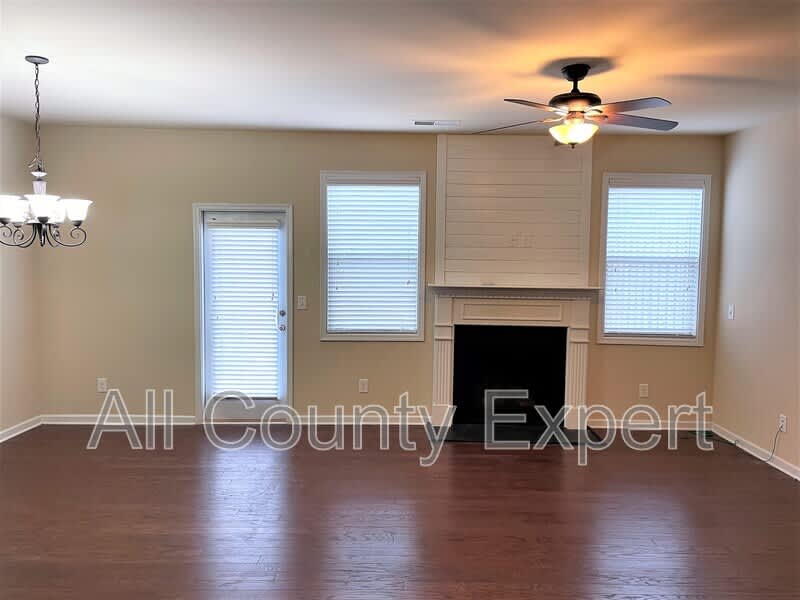 220 Bobbie Way – photo 5