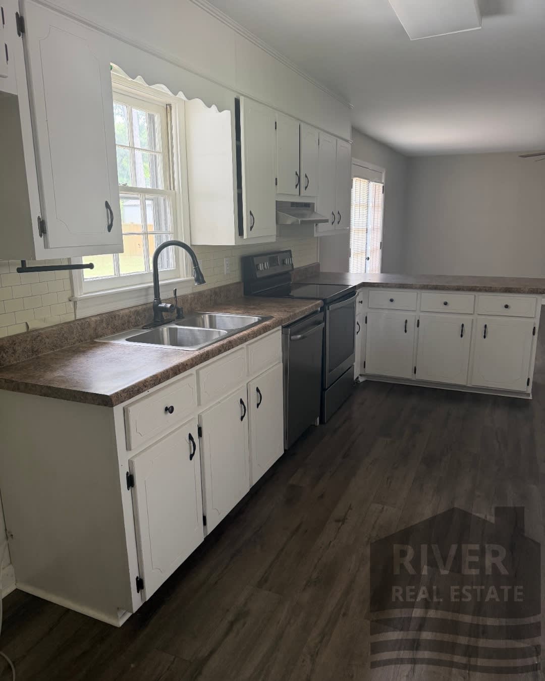 2150 Estaline Drive – photo 2