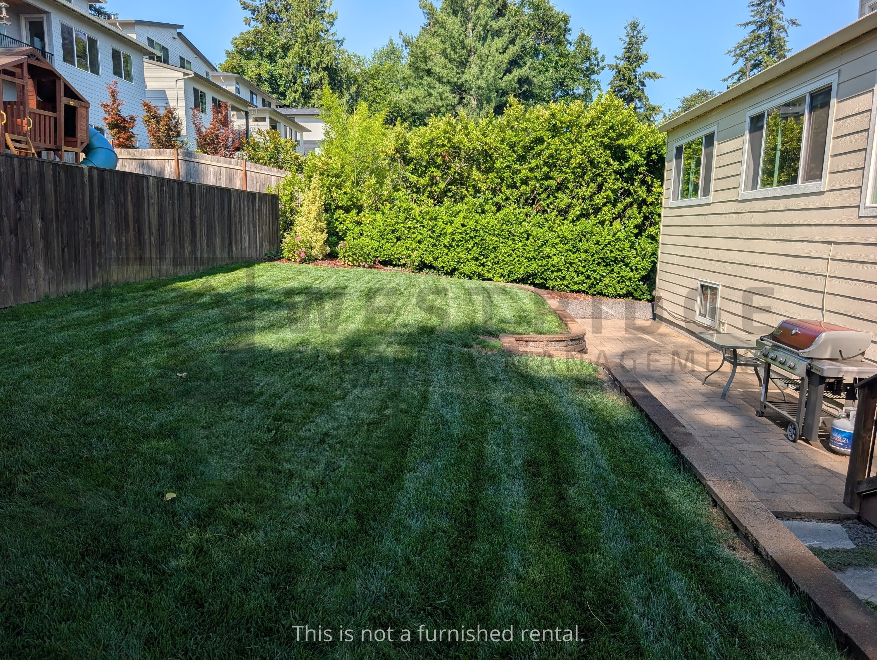 1480 Hemlock St – photo 3