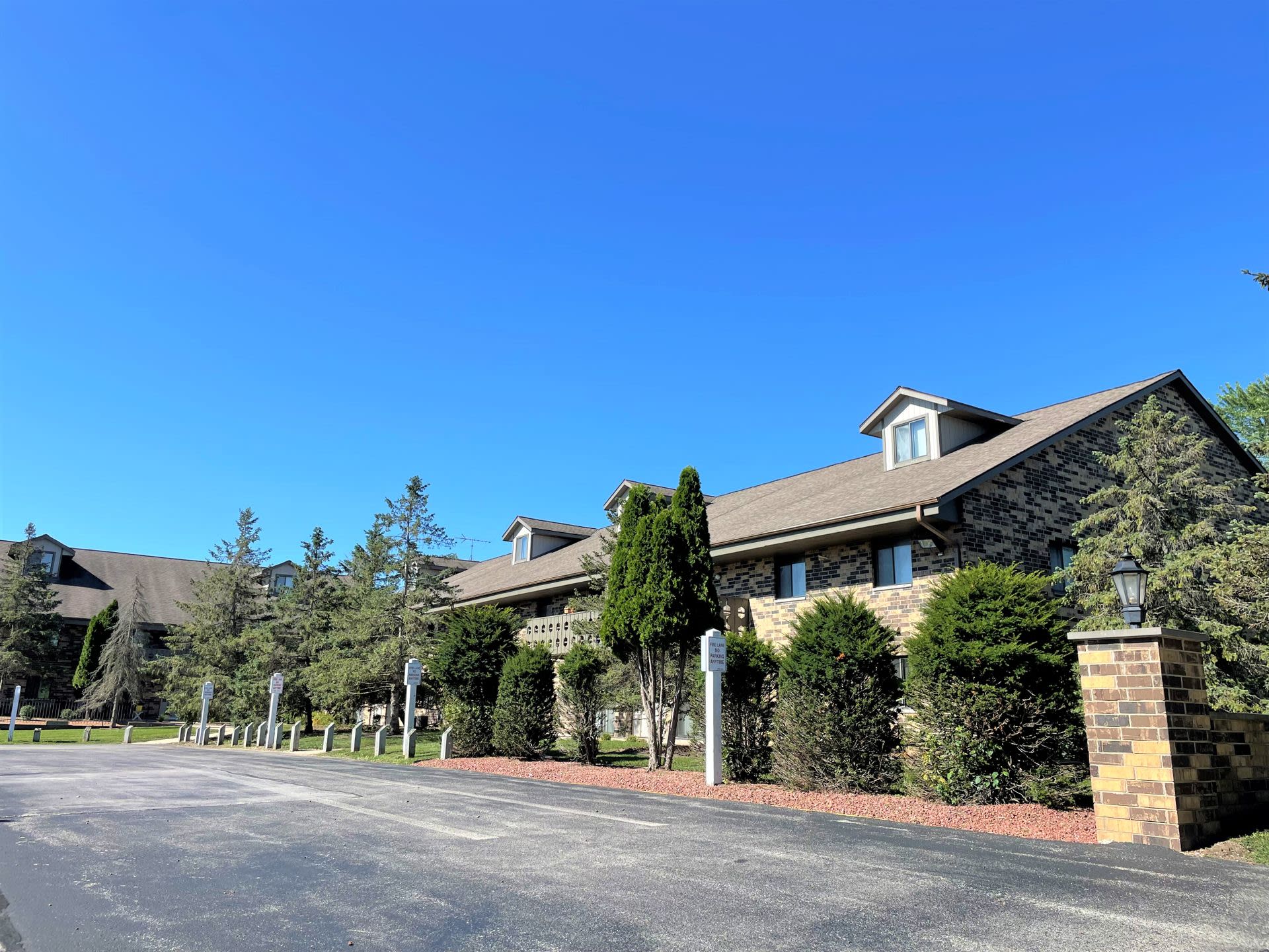 River Park Apartments – photo 3