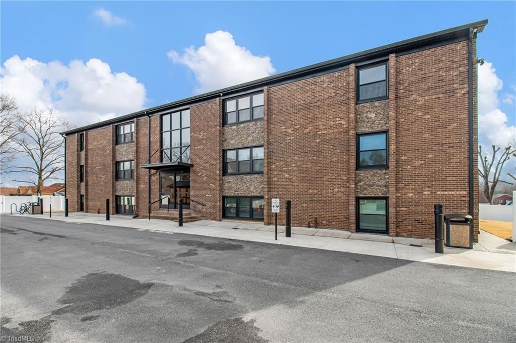 105 Dahl Street – photo 2