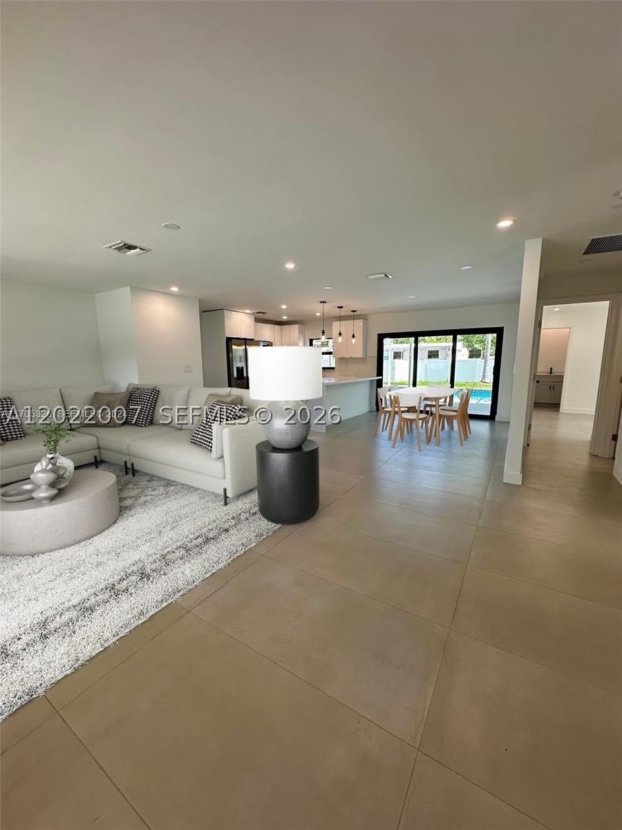 4901 Washington St – photo 2