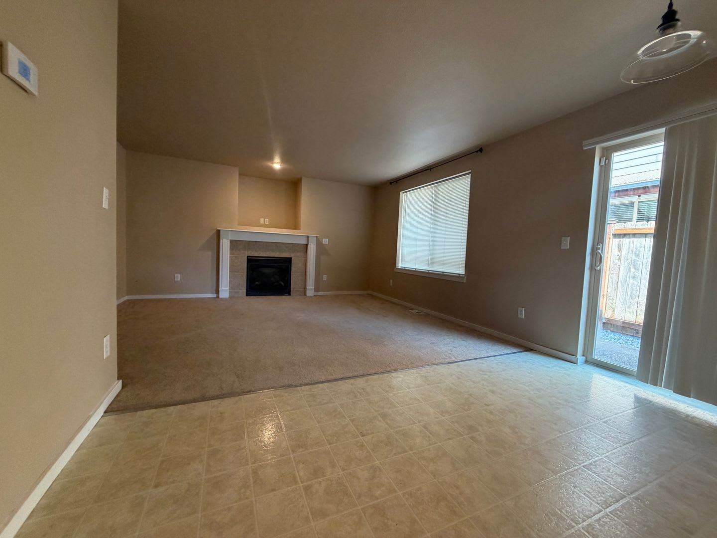 Beautiful Tacoma 4-Bedroom! Apply Today! – photo 4