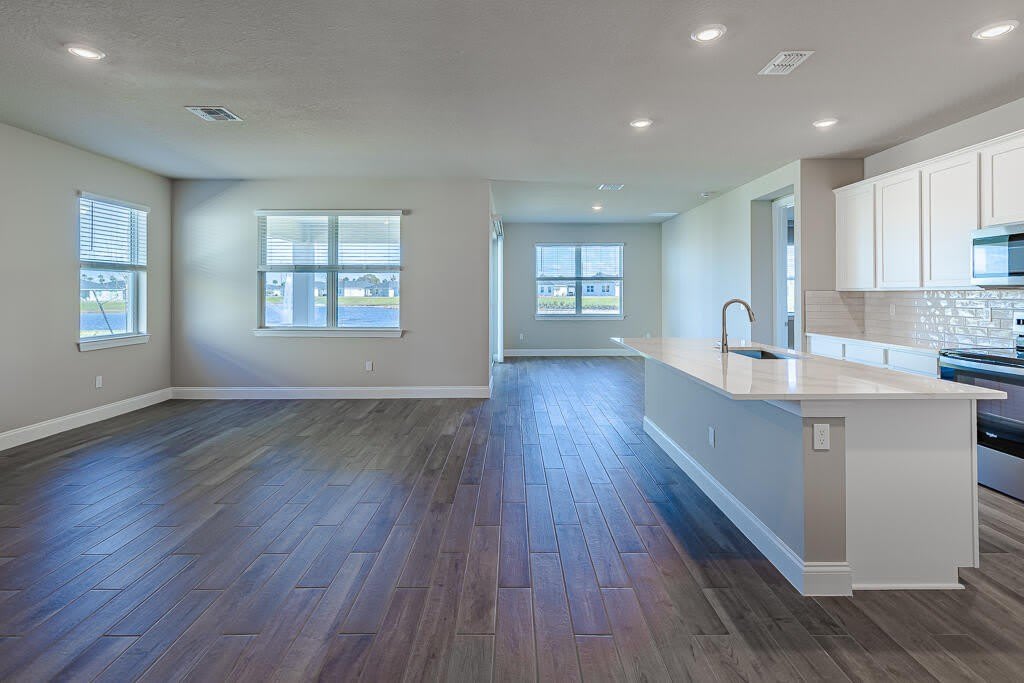 9002 DAHLIA Circle – photo 4