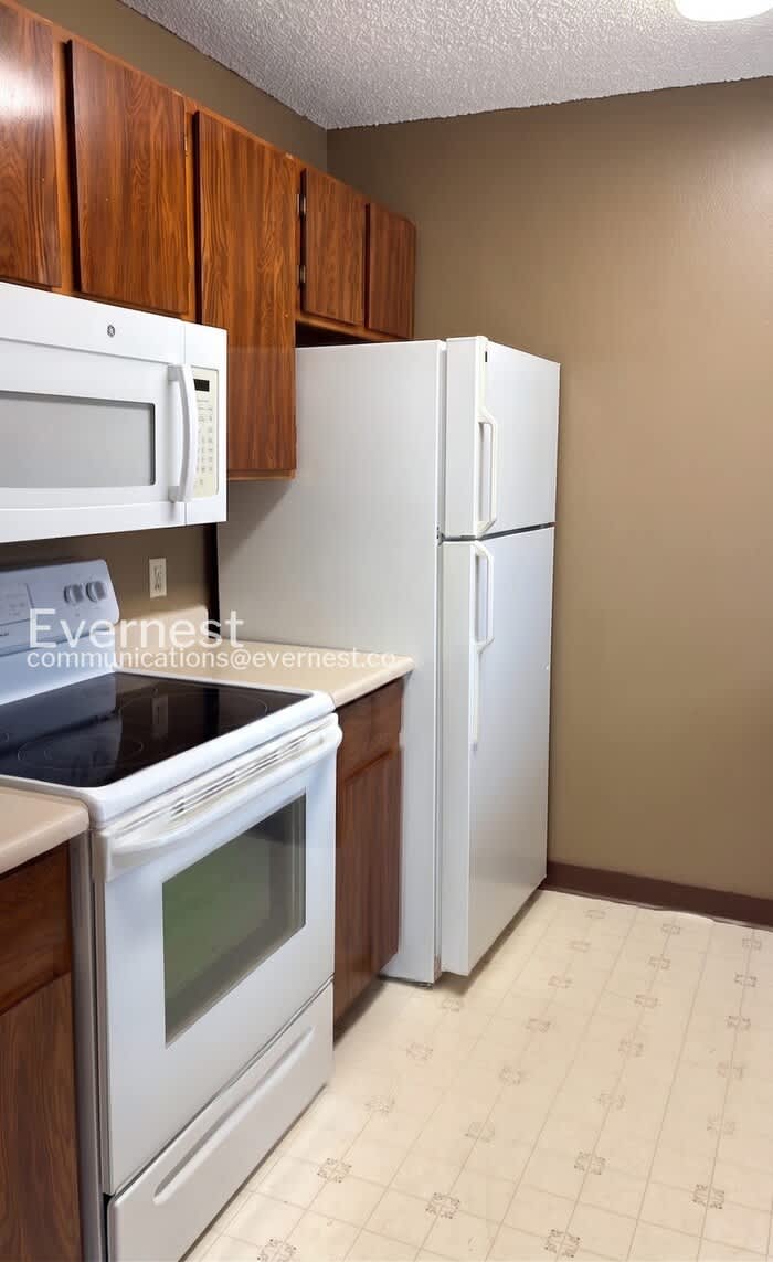 1301 University Avenue – photo 3