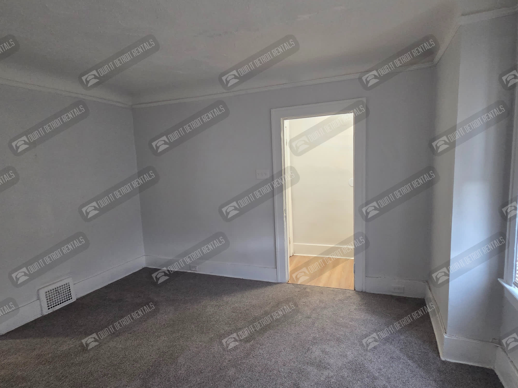 2500 Glendale St – photo 4