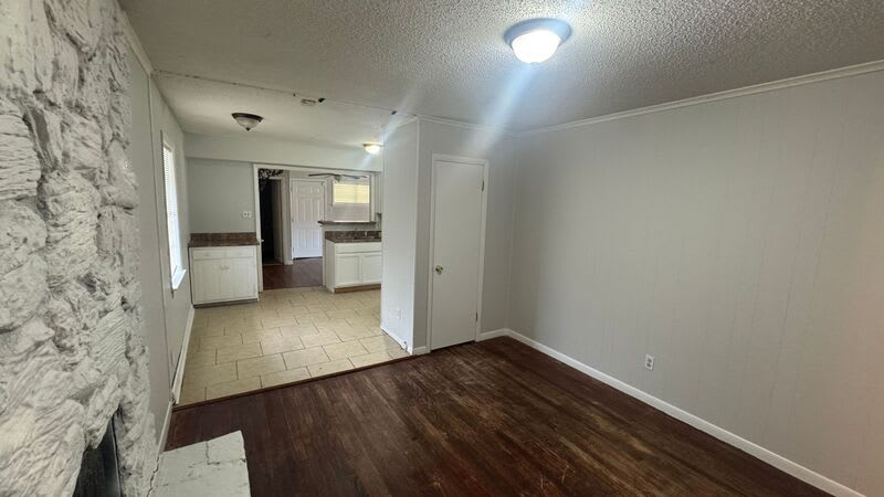 1814 Marjorie St – photo 4