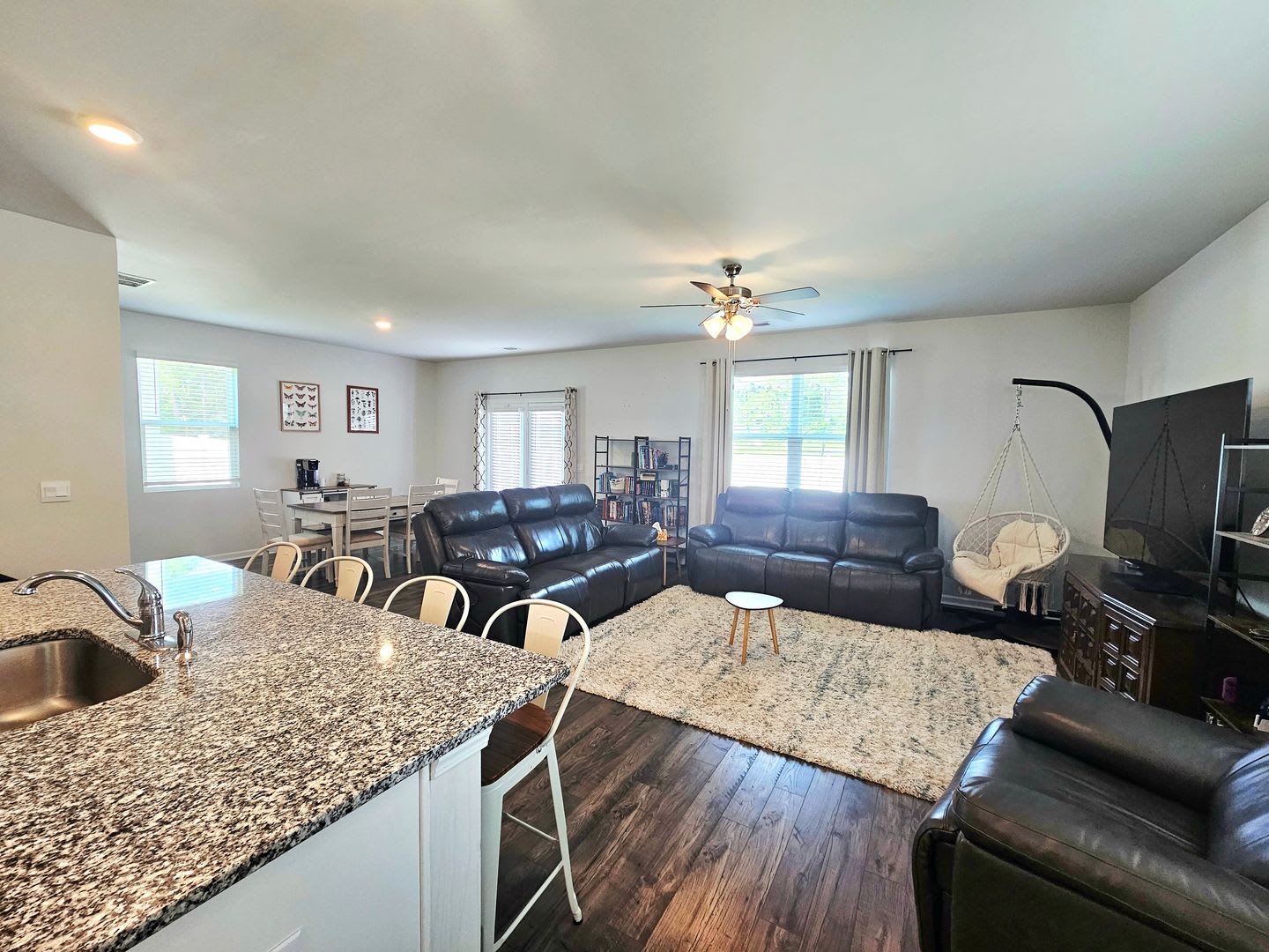 Beautiful Home 4 Bedroom 2.5 Bath – photo 5