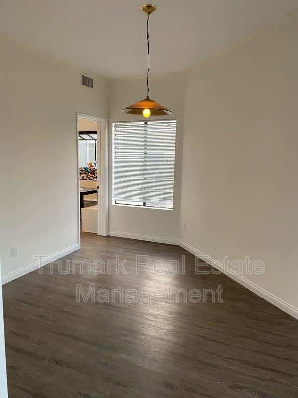 412 N Kenwood St. – photo 3