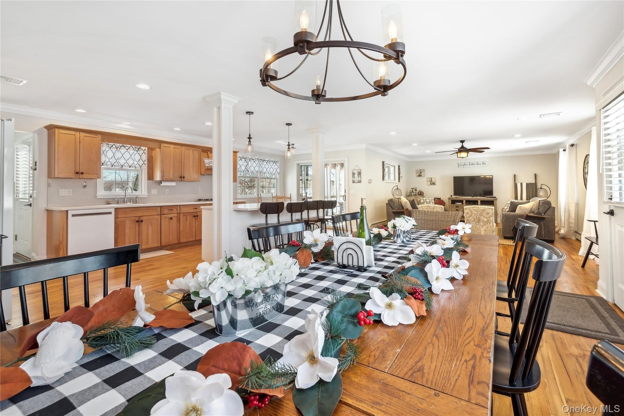 144 Manor Lane – photo 3