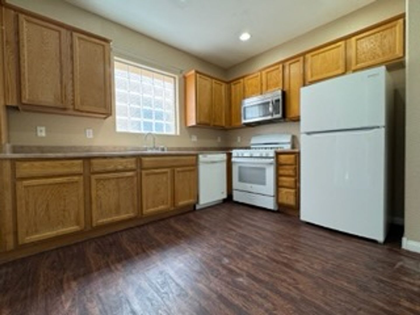 Charming 4 bedroom affordable in North Las Vegas – photo 5