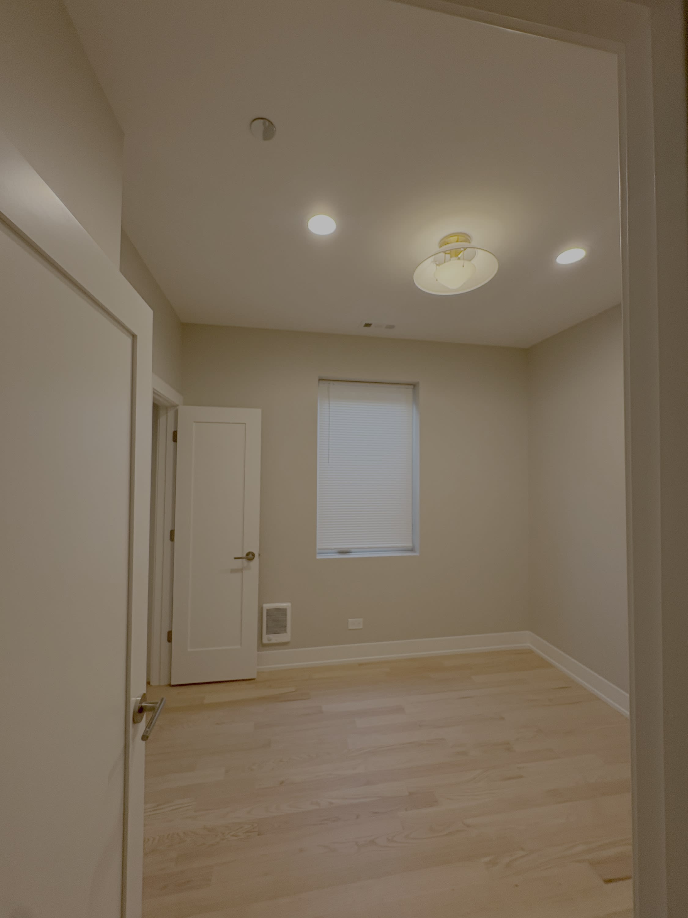 6455 South Saint Lawrence Avenue – photo 3