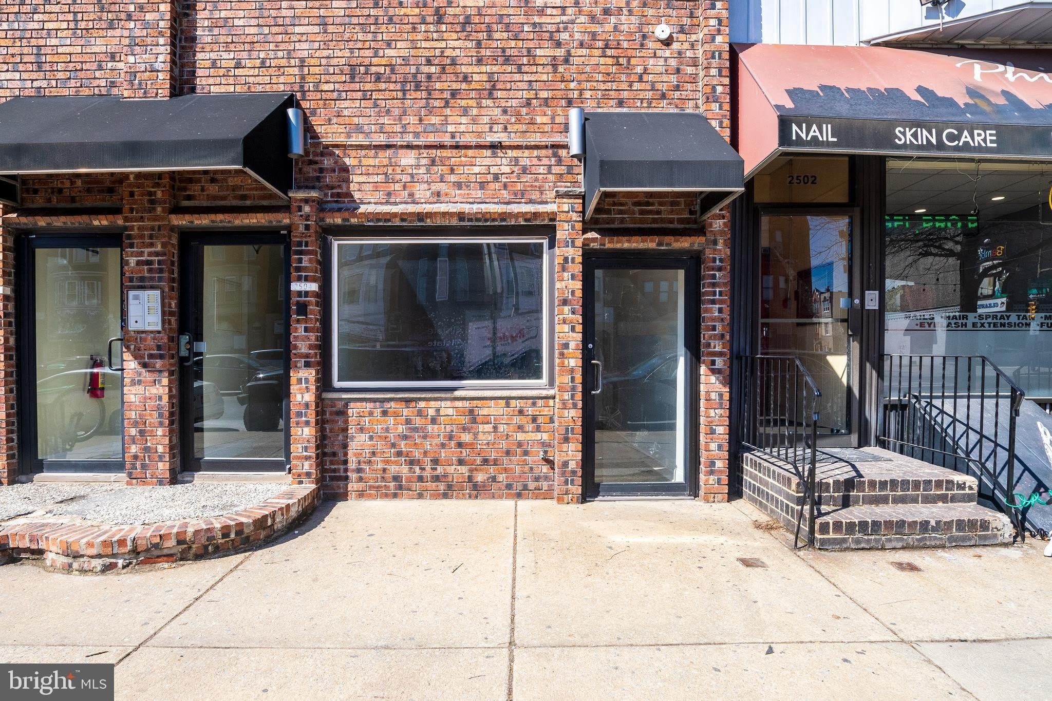 2504 S BROAD Street – photo 3