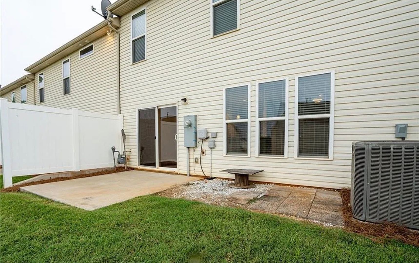 Gated Community – photo 3