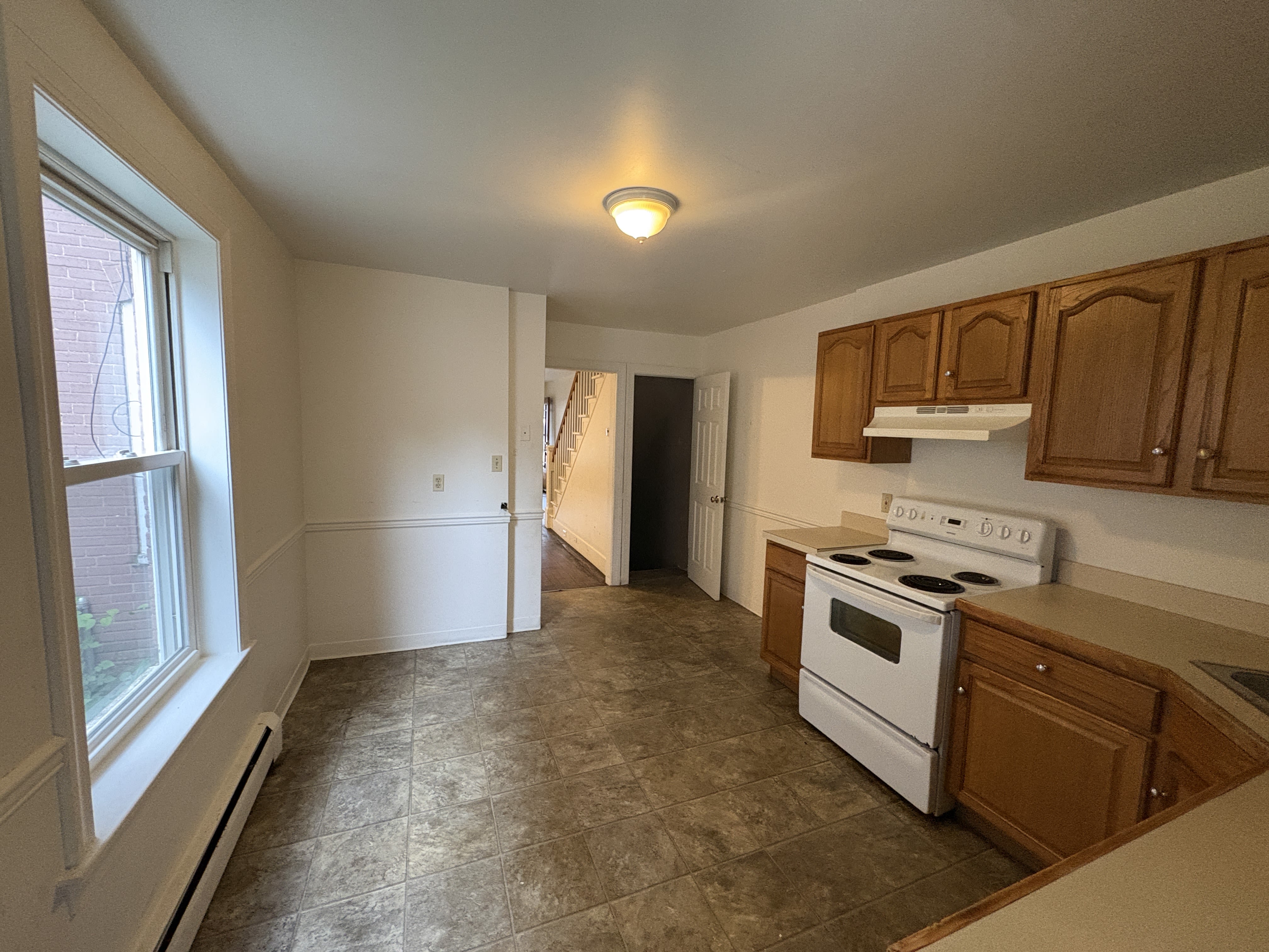 231 Charles St – photo 5
