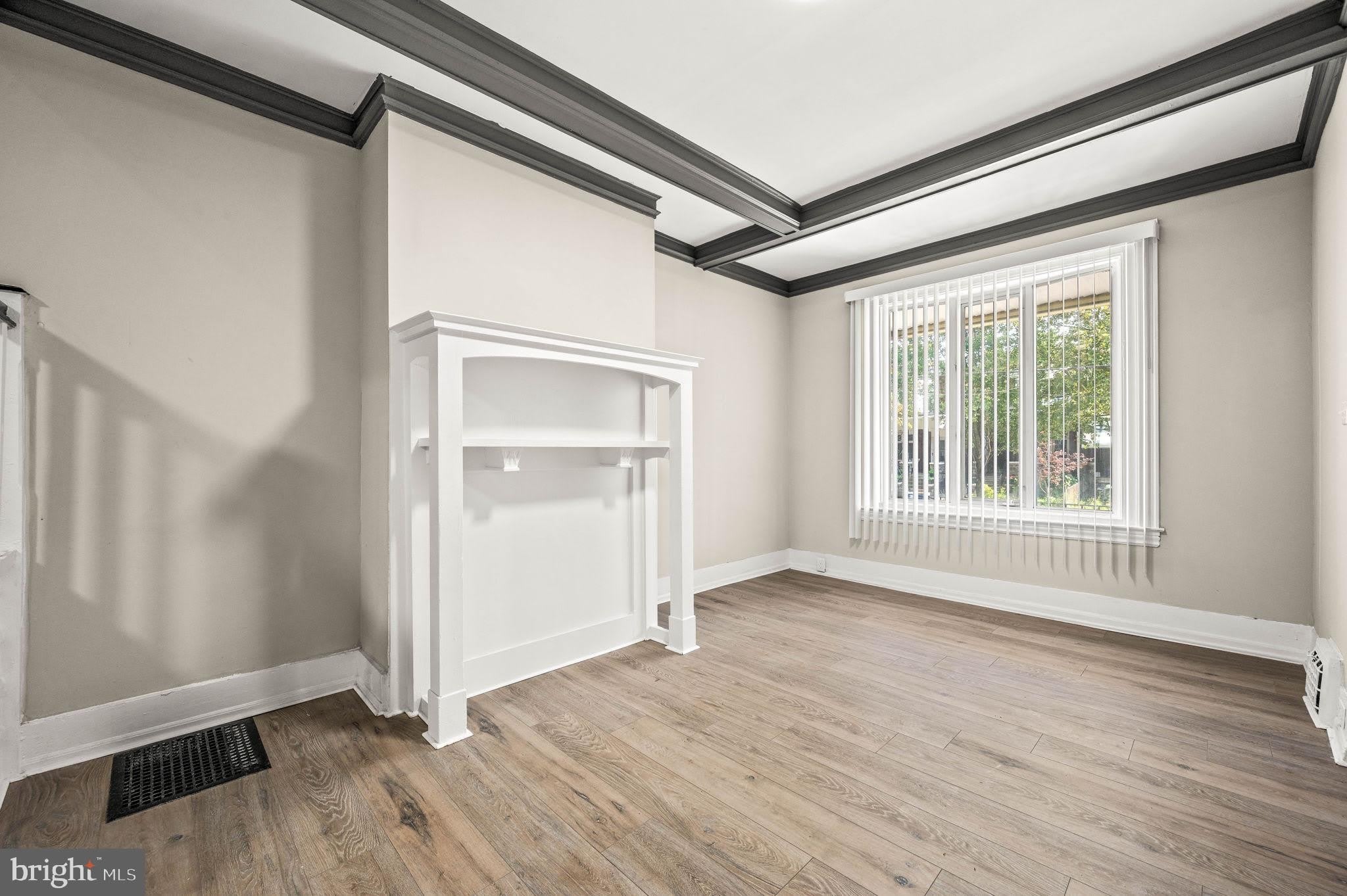5011 LARCHWOOD Avenue – photo 5