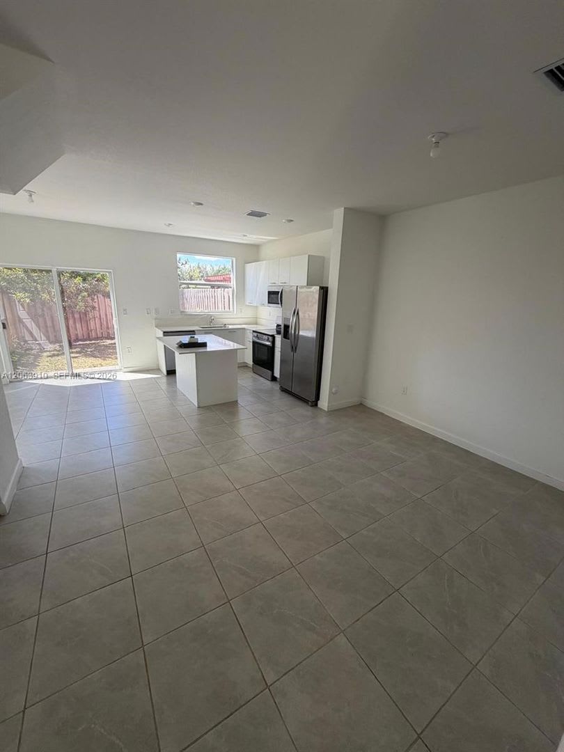 12527 NW 24 Avenue 12527, Miami, FL 33167 – photo 3