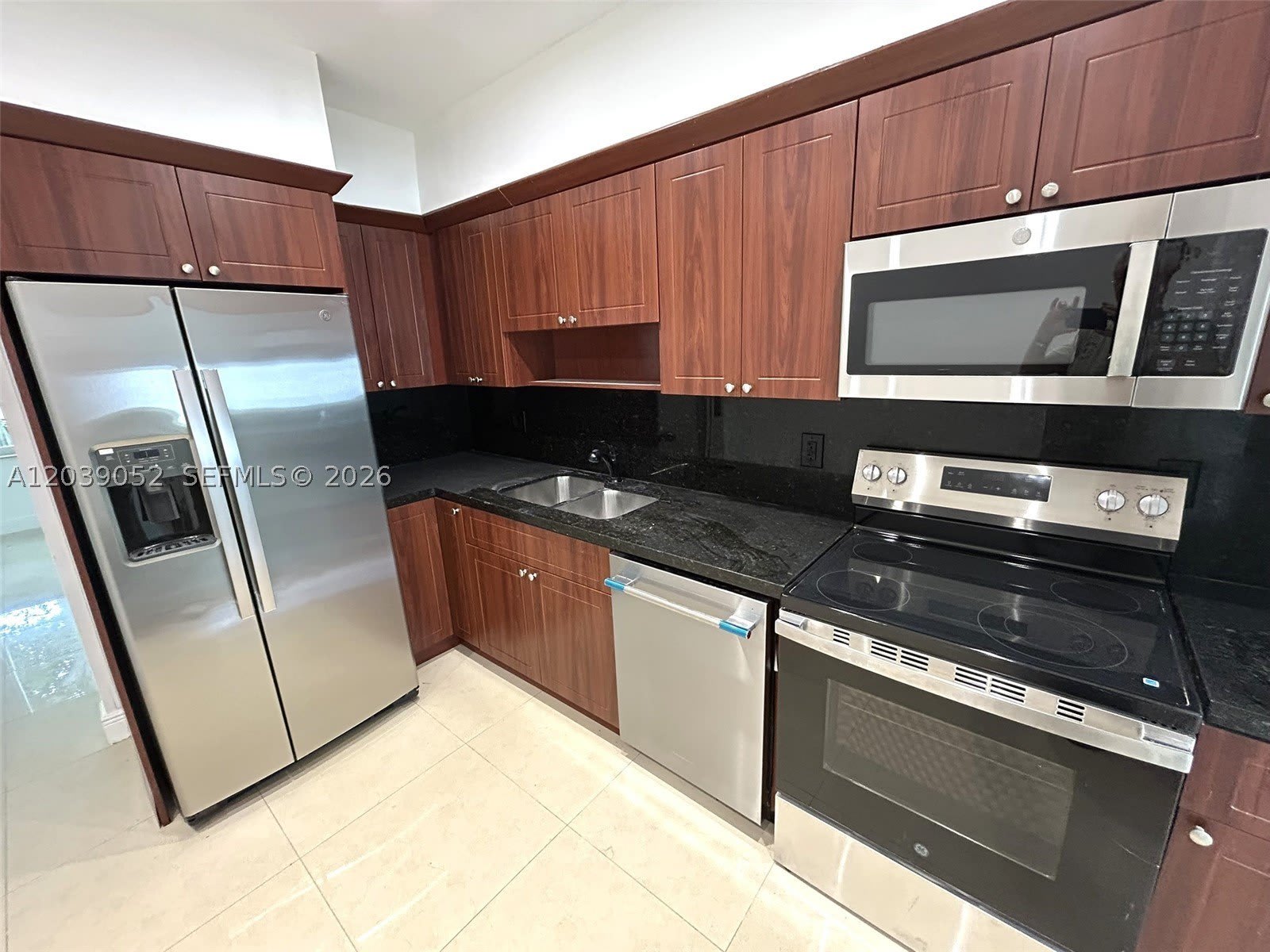 1530 NE 110th Ter – photo 5