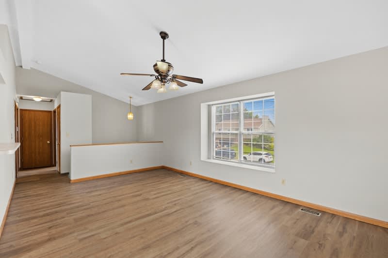 708 Tobermory Court – photo 5