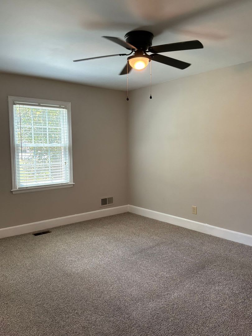 Coming Soon!! Three bedroom, home located in Shelby. – photo 5