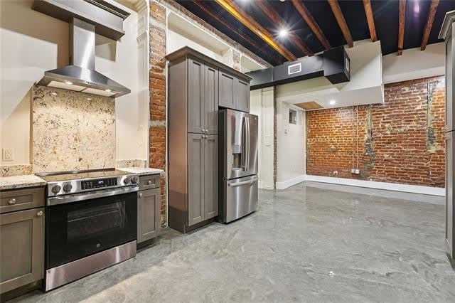 137 CARONDELET Street – photo 2