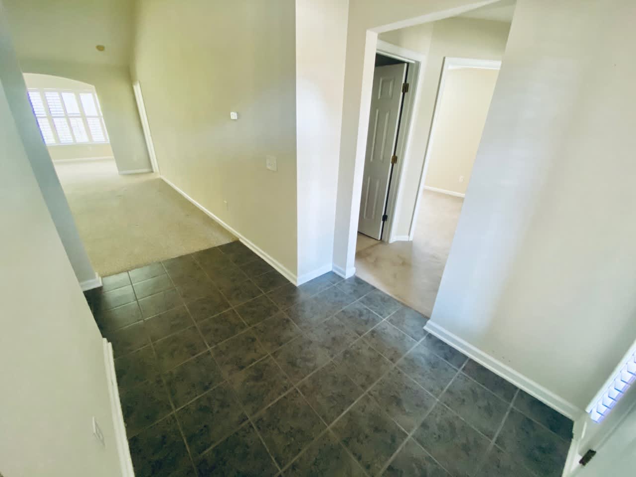 322 Whitchurch St – photo 2