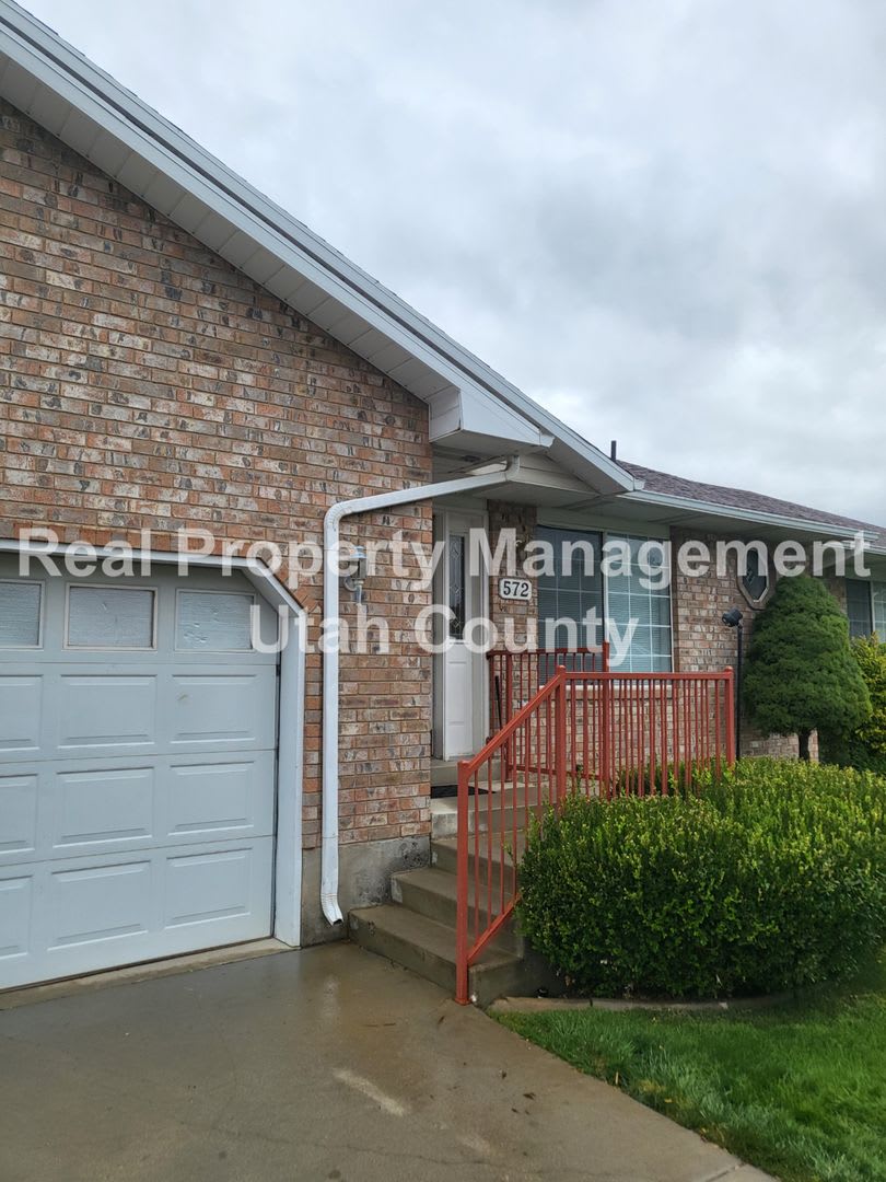 Large Spanish Fork Home – photo 3
