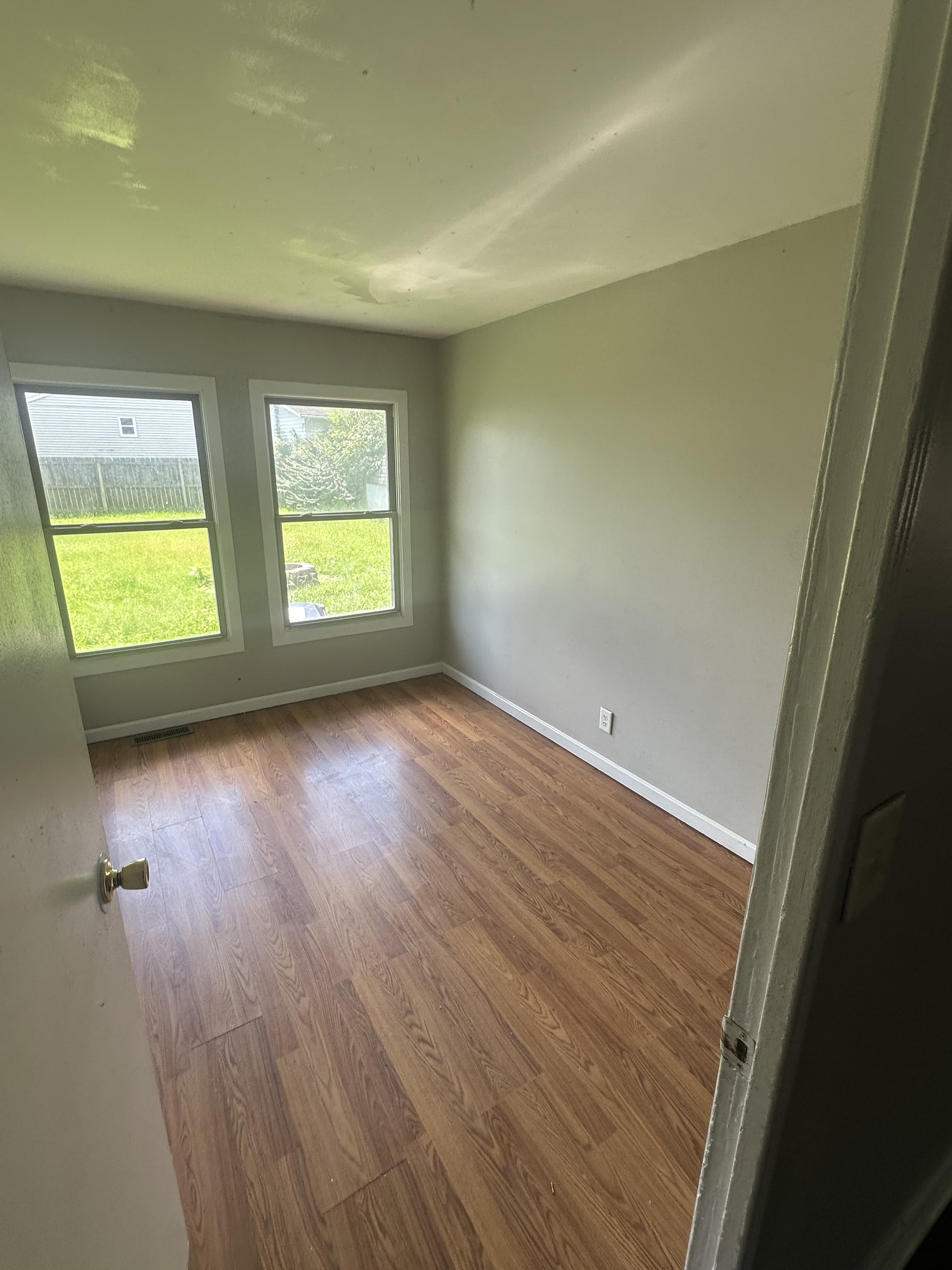 2262 Vale Dr – photo 2