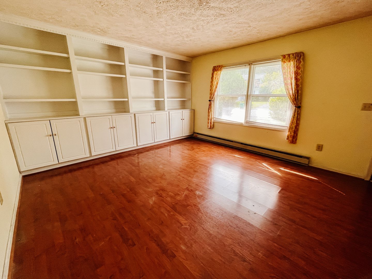 3 Bedroom, 2.5 Bath House in Hethwood w/ Pool access – photo 3