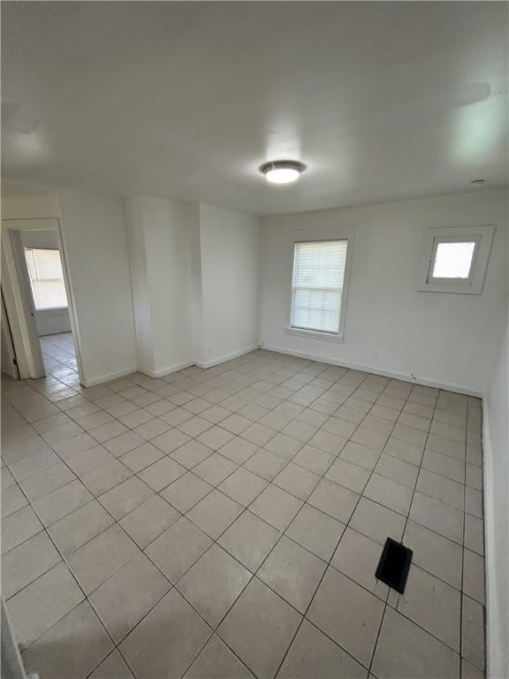 301 Weaver Street – photo 4