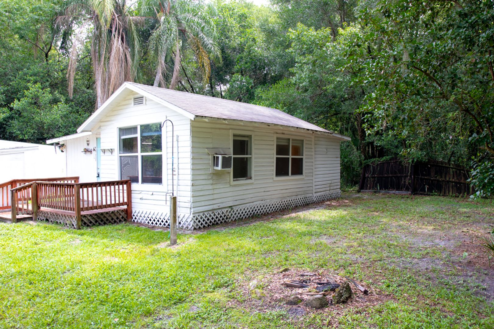 Charming 1 Bed 1 Bath Triplex Cottage for Rent in Lake Mary, FL! – photo 2