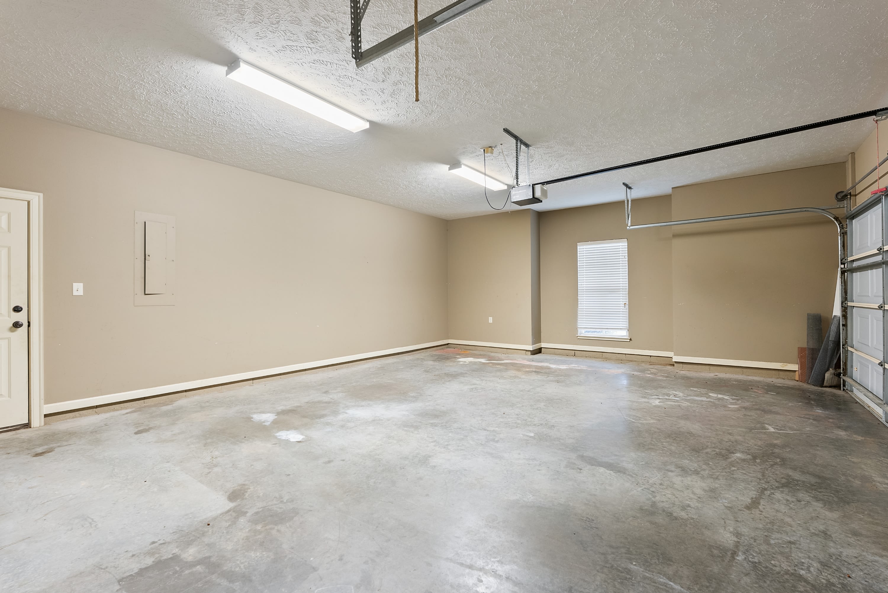 1300 Edge Valley Drive North – photo 4