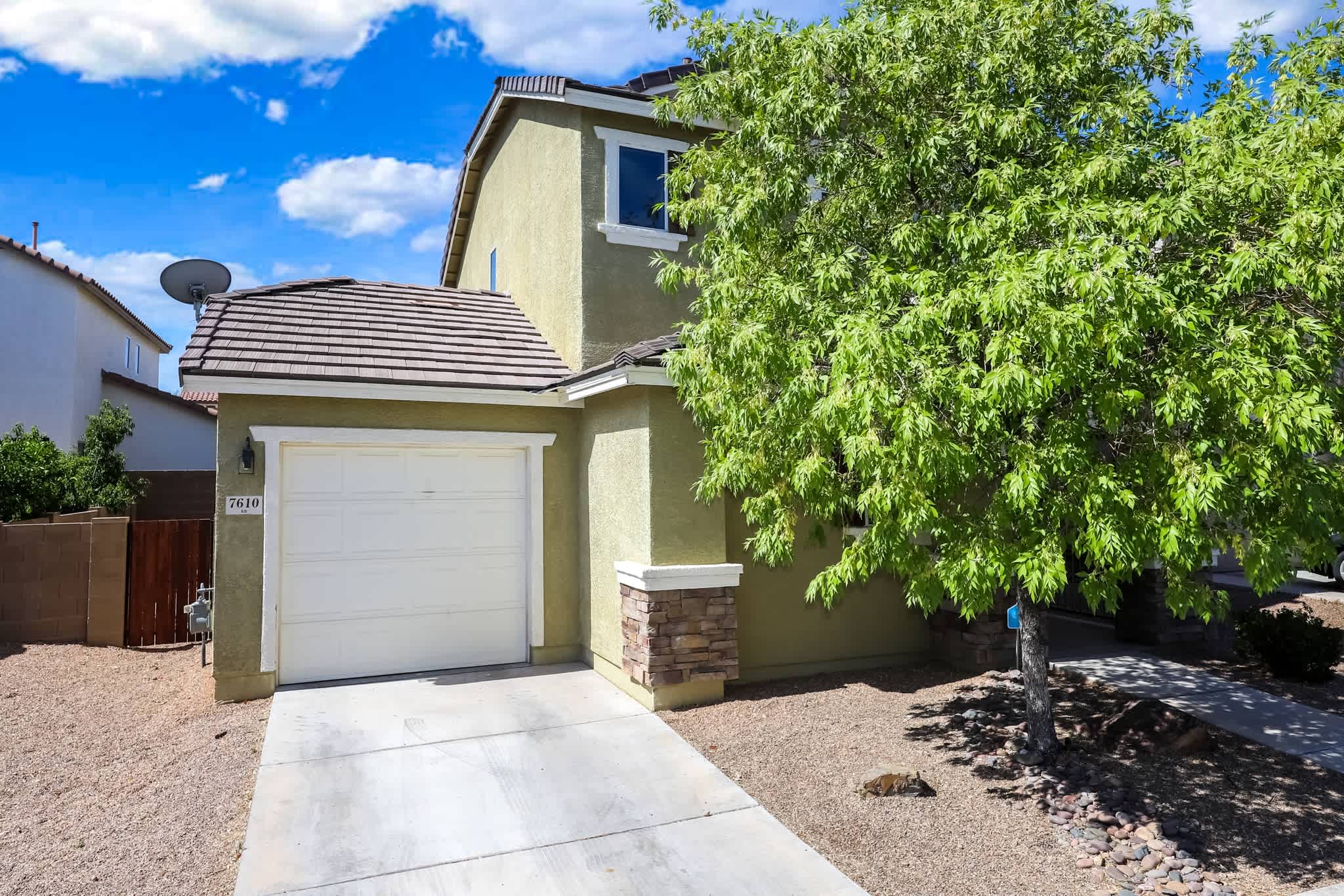 7610 East Valley Overlook Drive – photo 2