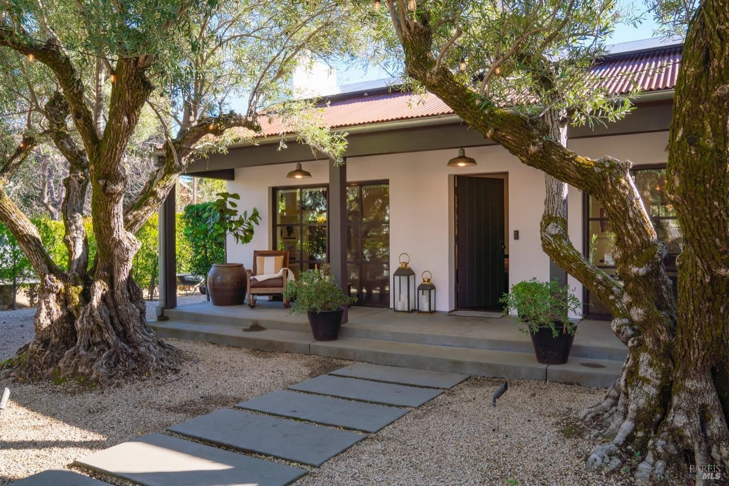 1811 Hillview Place – photo 1
