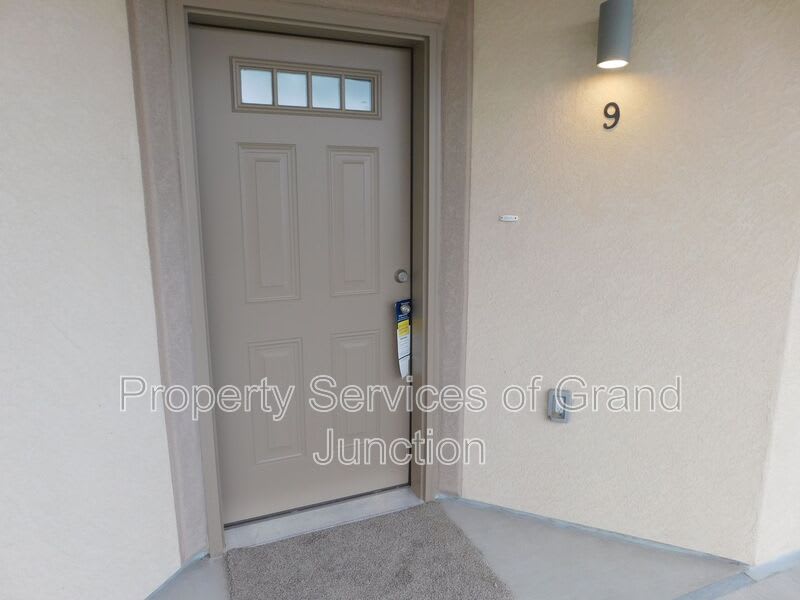 658 Brookwillow Drive – photo 2