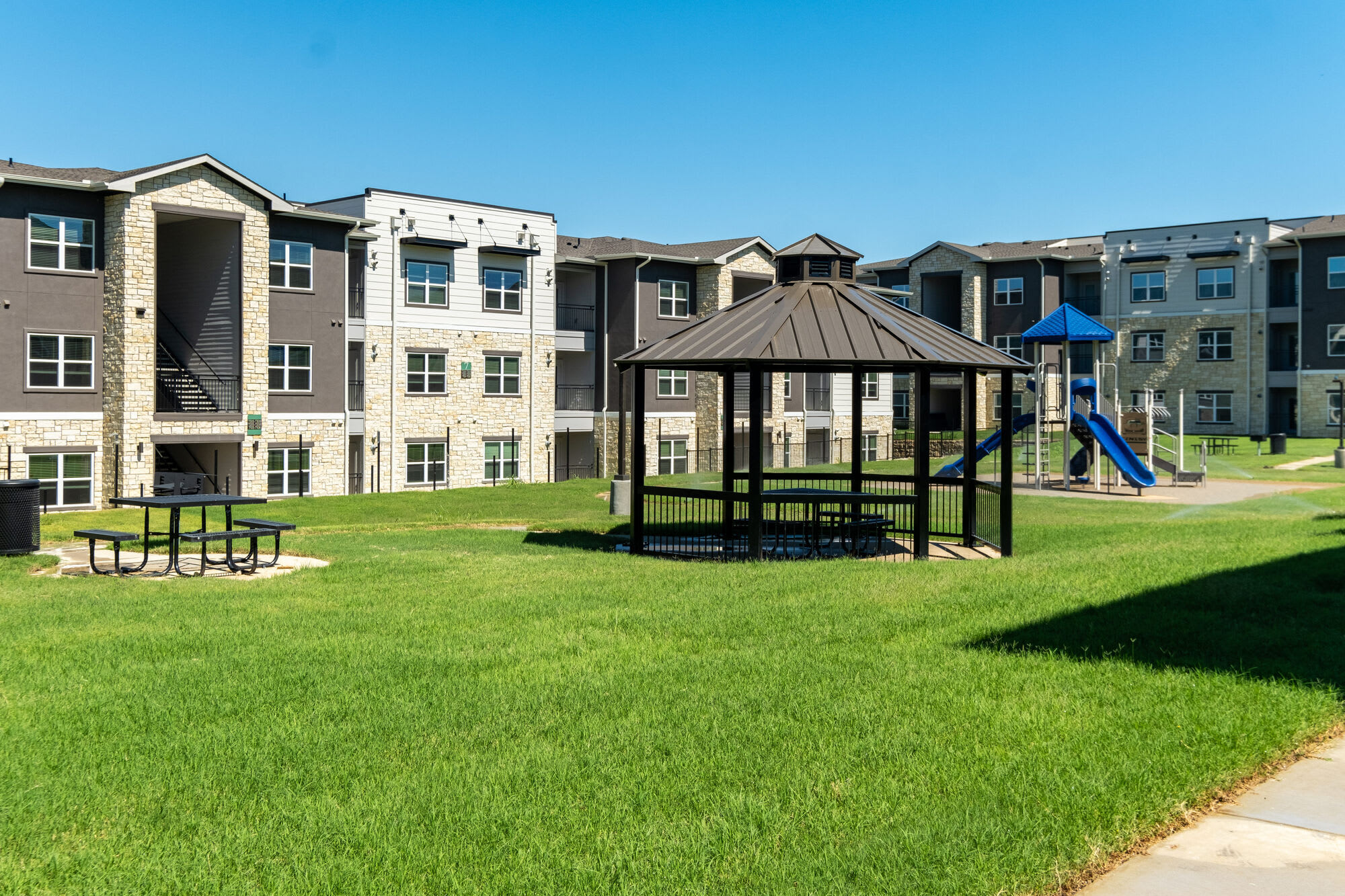 Terrace at Southern Oaks – photo 4