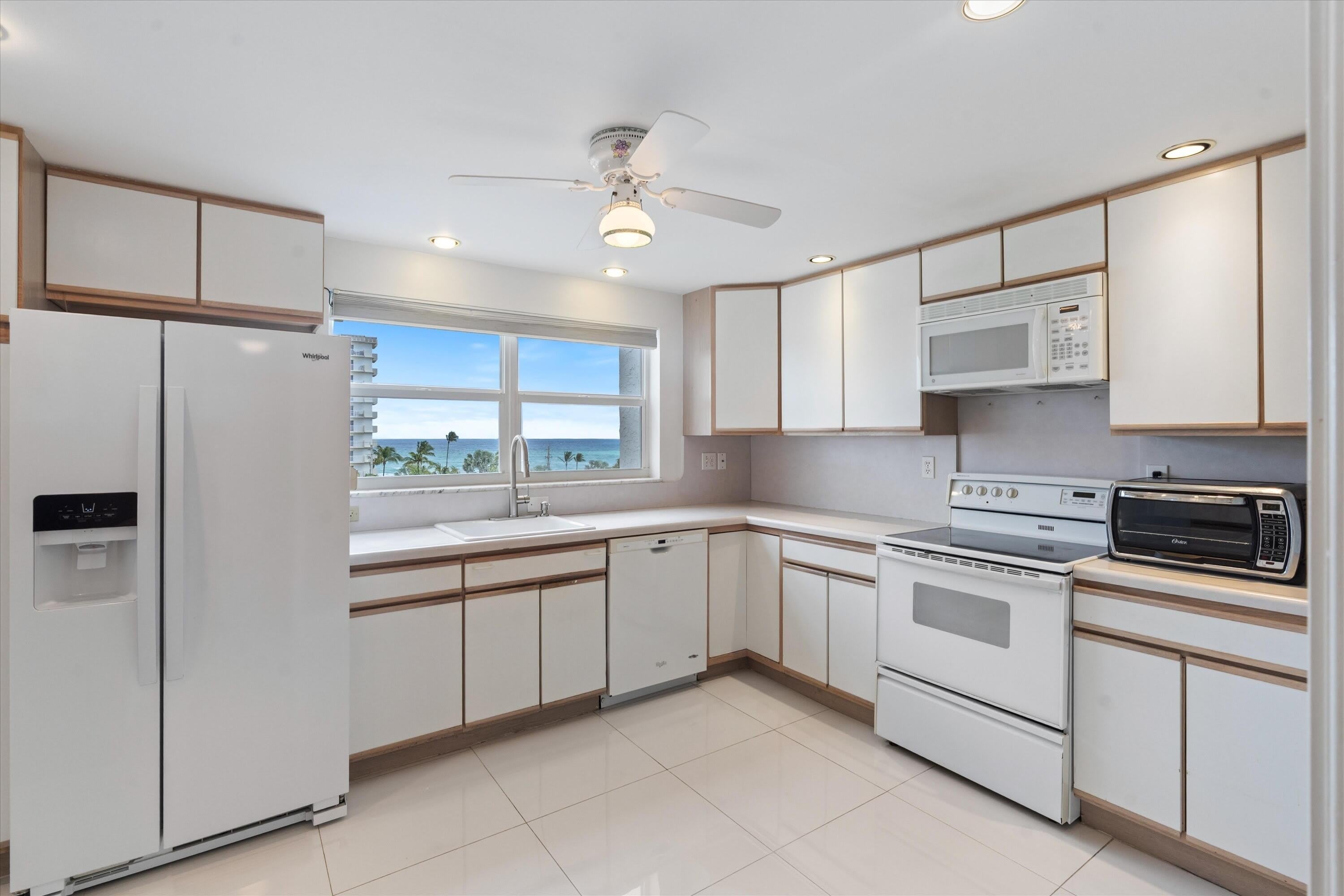 3300 S Ocean Boulevard – photo 4
