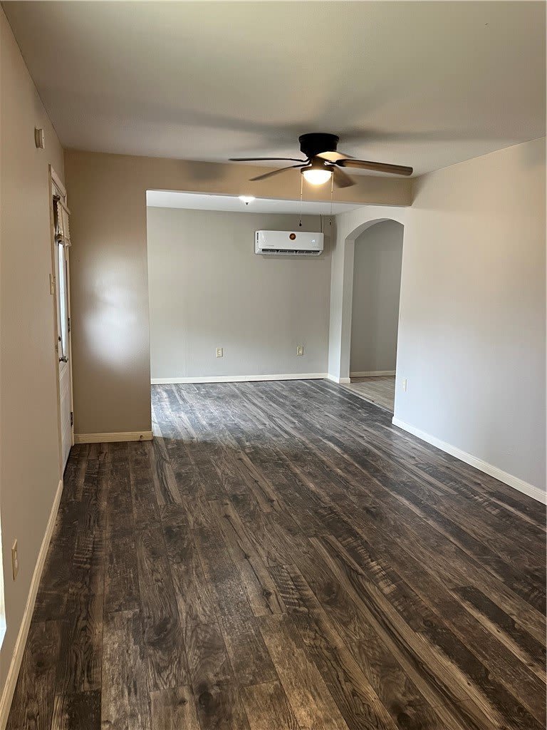 4418 Vestal Street – photo 5
