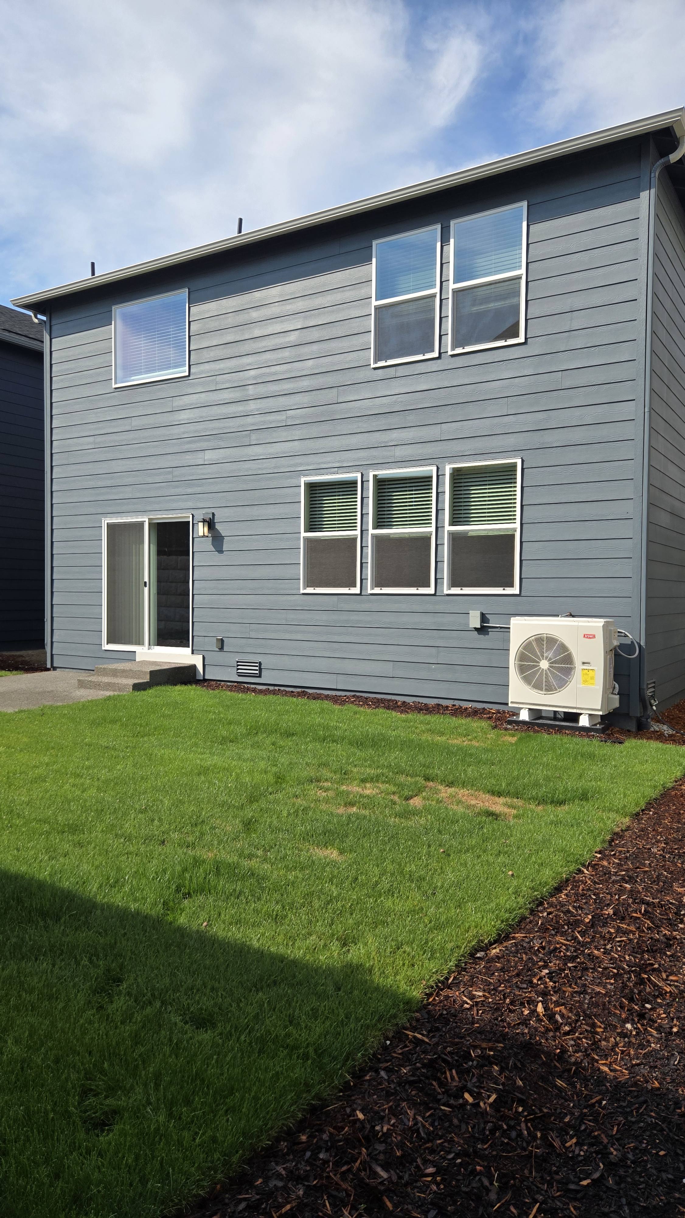 3923 23rd Avenue Northeast – photo 1