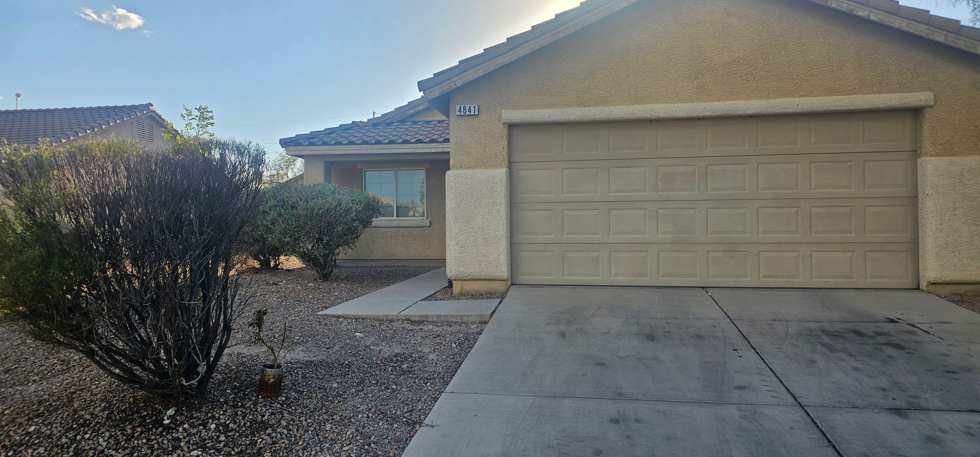 4 bedroom home for rent – photo 2