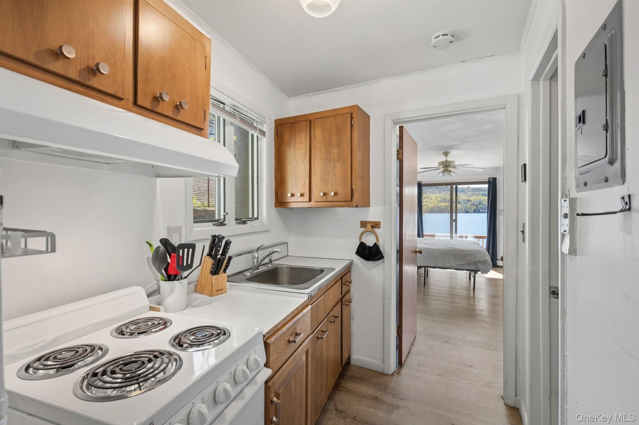 194 Jersey Avenue – photo 2