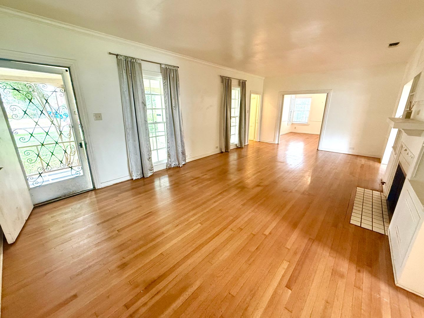 Application Received Move In Special Historic Charm Near Woodlawn Lake 3 Bed 2 Bath Home With Hardwood Floors – photo 5
