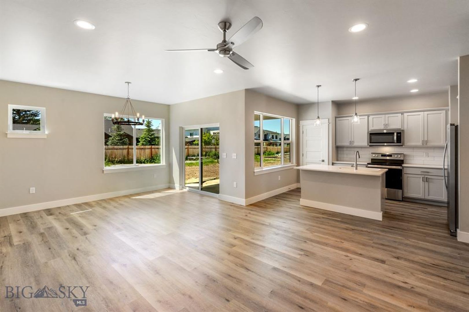 4 Bedroom Modern Townhome! – photo 5