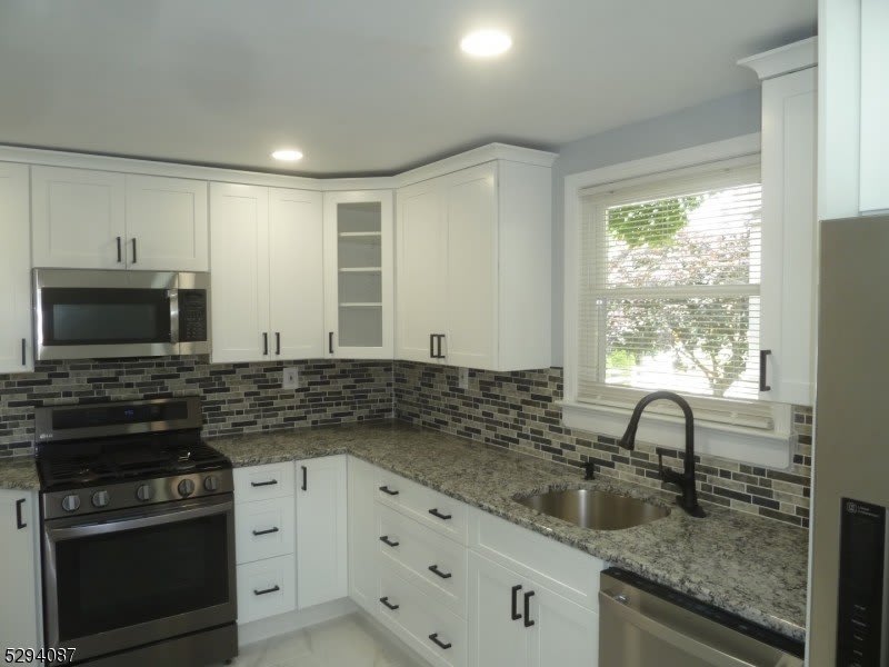 85 E Passaic Ave – photo 1