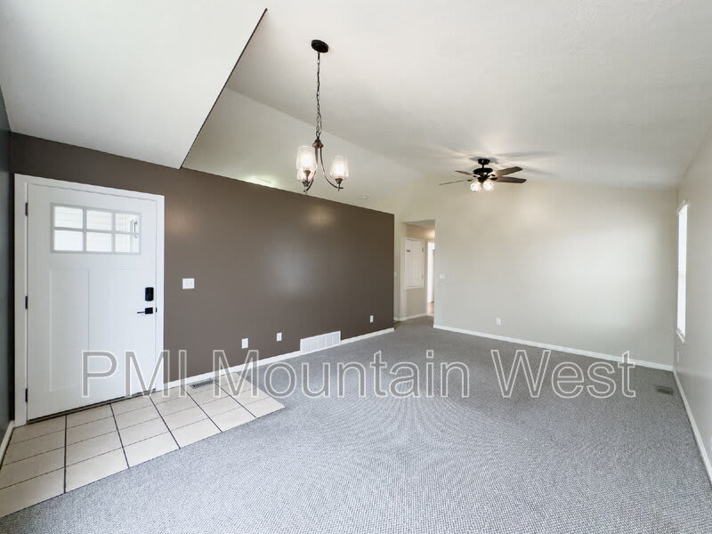 2419 W 1850 N – photo 5