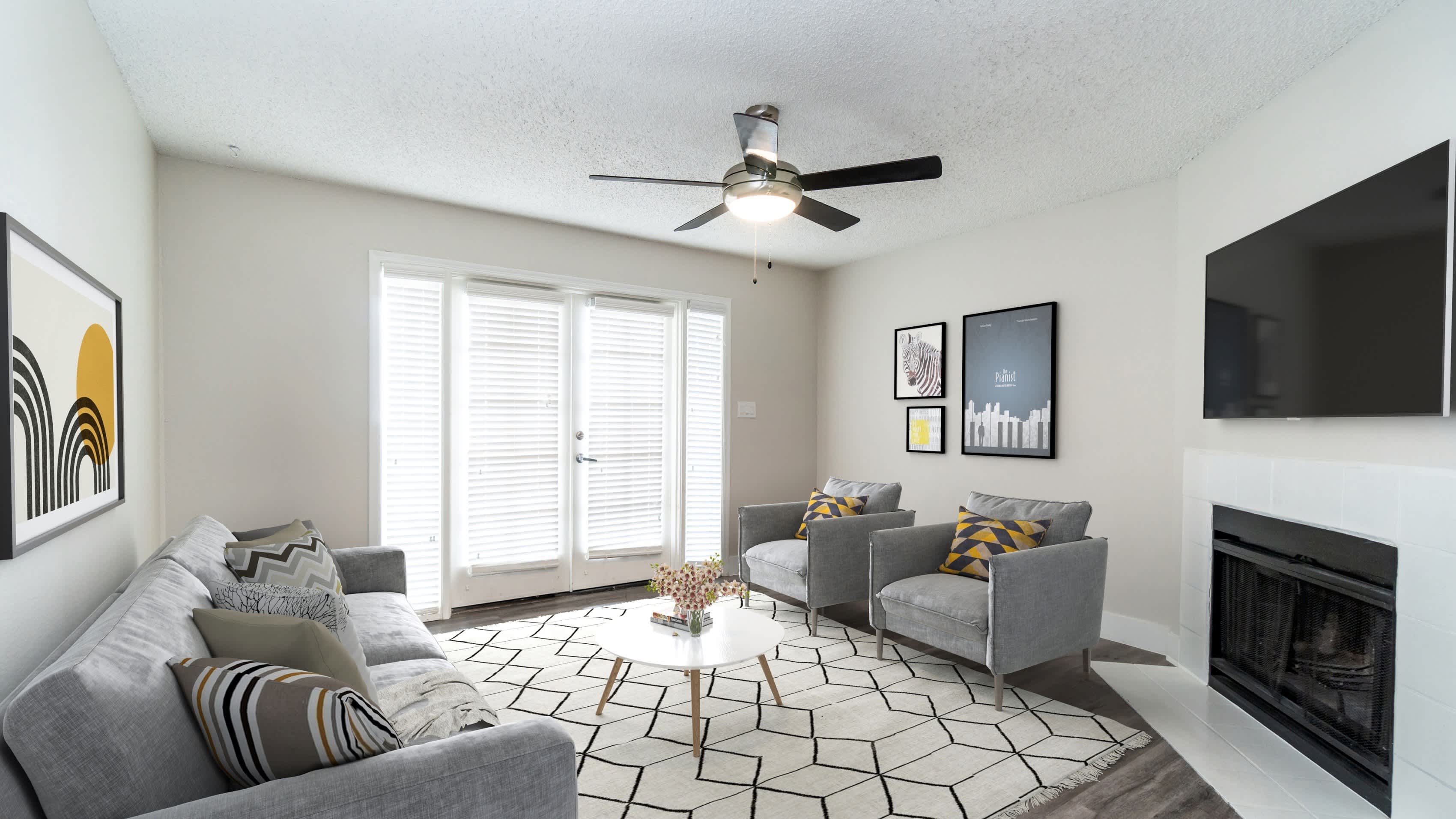 Del Sol Apartments – photo 3