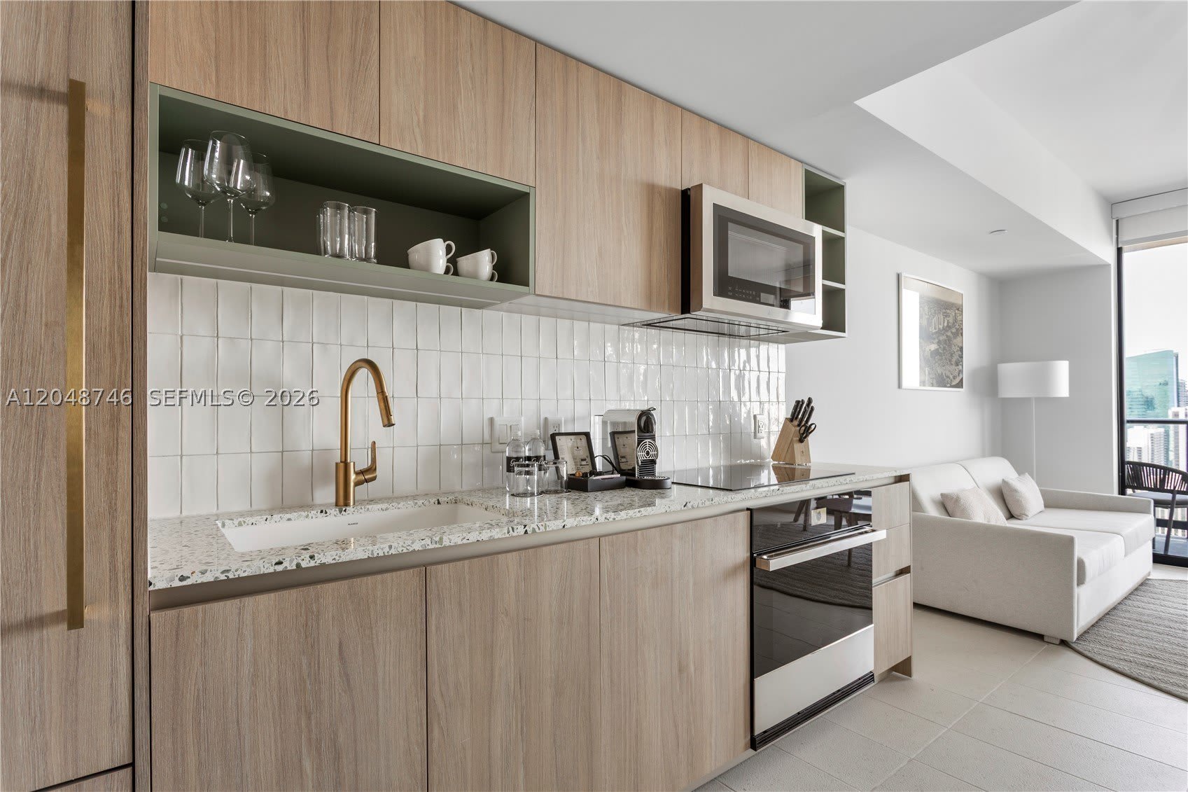 601 NE 1st St – photo 2