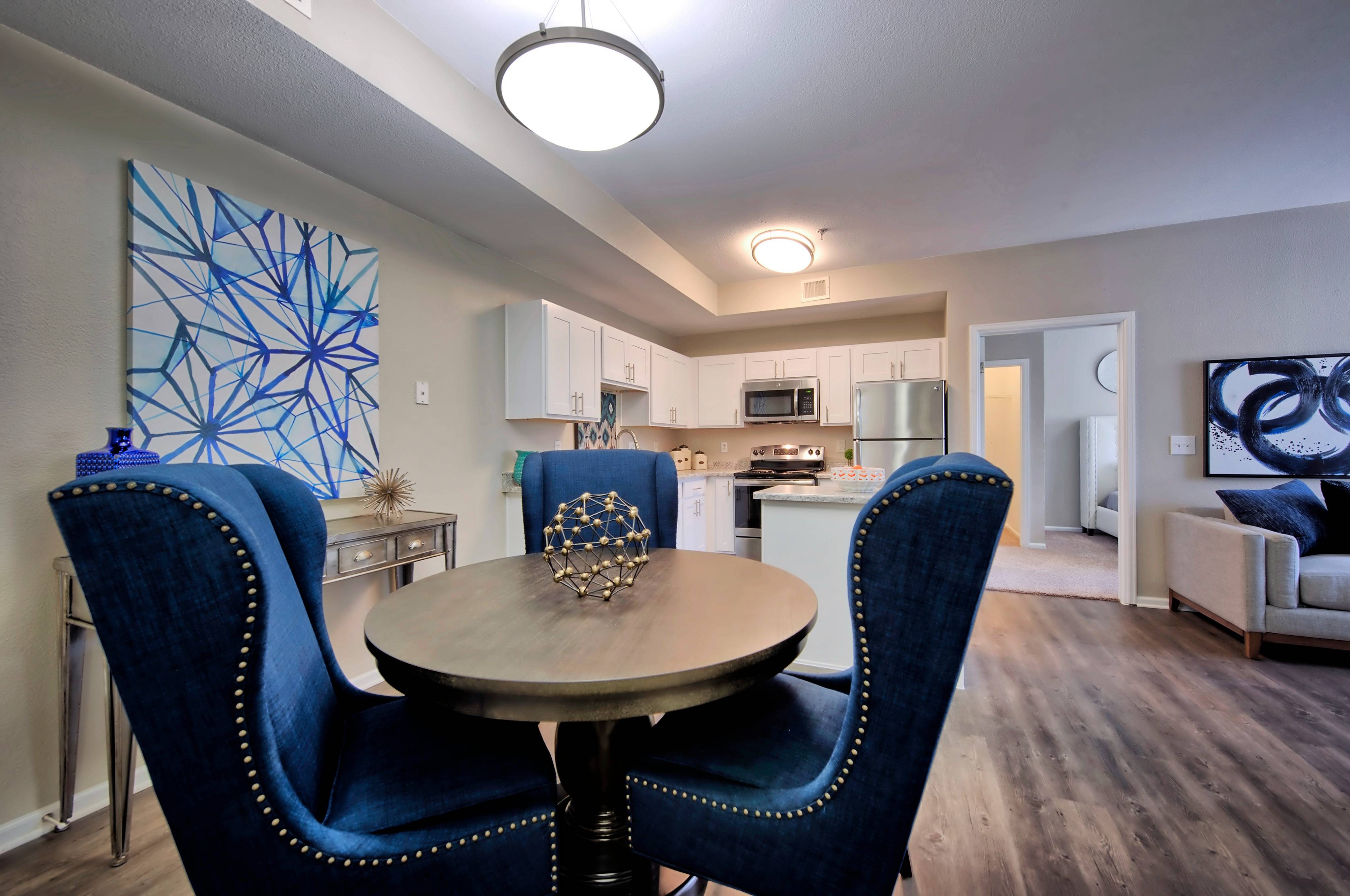 Peakview By Horseshoe Lake Apartments – photo 4