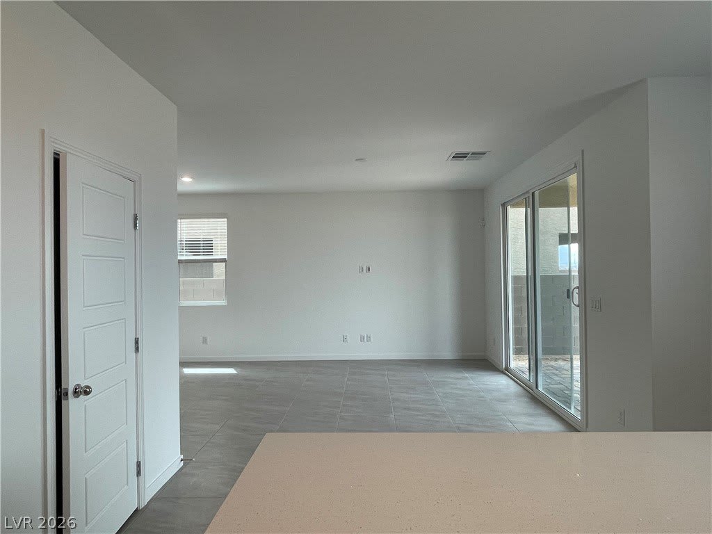 6841 Chargehand Avenue – photo 5