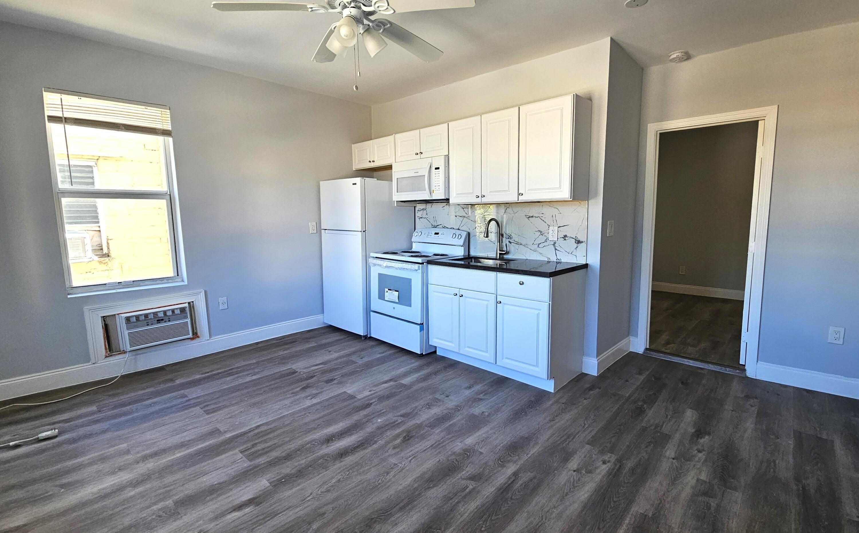 1142 SW 4th Street – photo 3